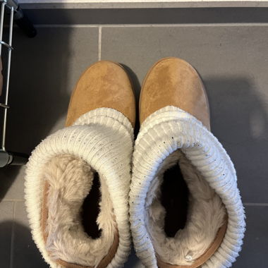 Fake UGGs with cuff