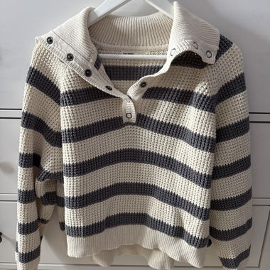Maglione lavorato a righe