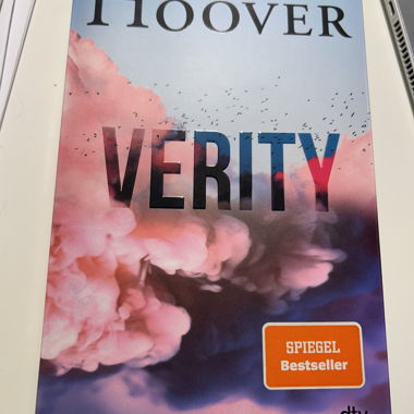 Verity - Colleen Hoover