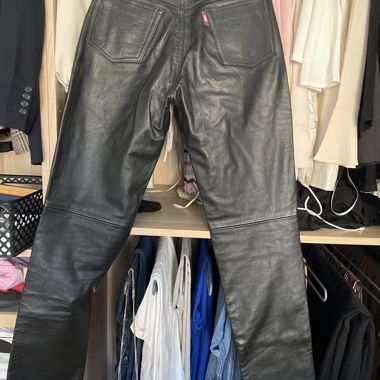 Pantaloni in pelle neri