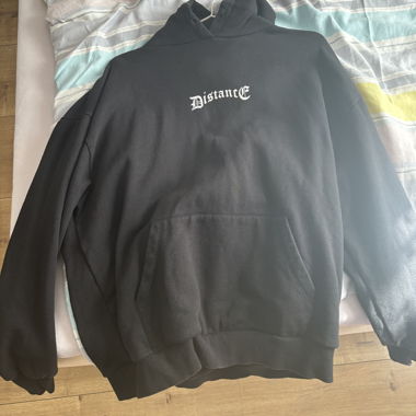 Hoodie Subdued avec papillon