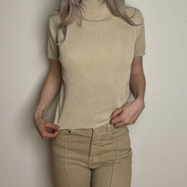 Beige Ribbed Turtleneck Top – Short Sleeve