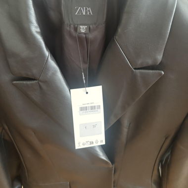 Blazer in pelle nera Zara