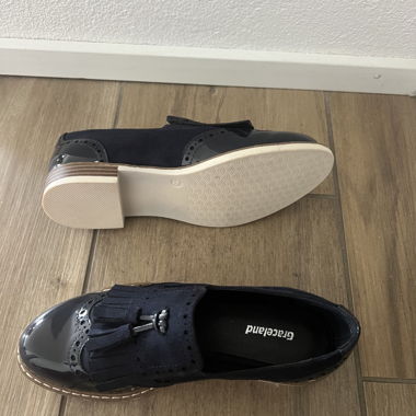 Shoes unworn size 35