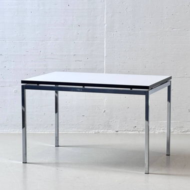 Table à manger vintage avec plateau pivotant