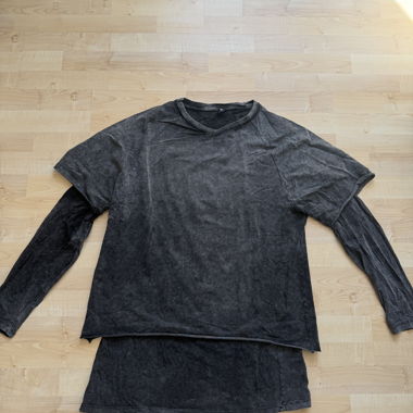 DropDead Dunkles Longsleeve mit Schichten M