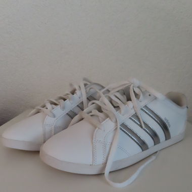 Basket Adidas taille 39.5