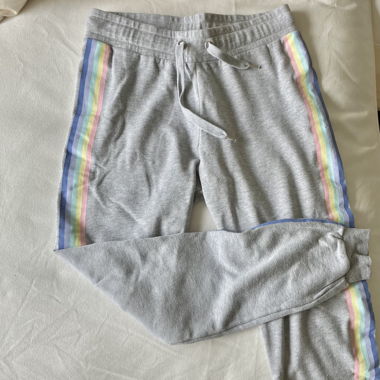 Jogging gris bordures arc-en-ciel