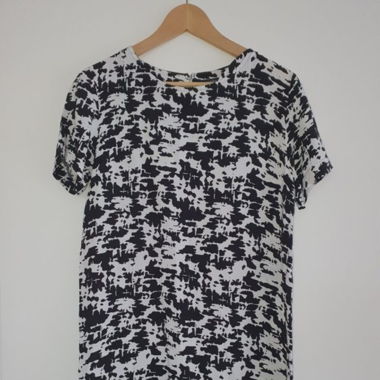 Robe d'été nour et blanc