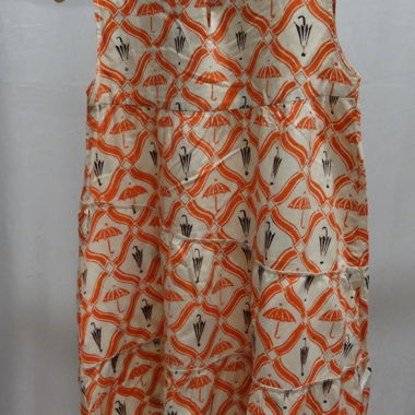 Ärmelloses Kleid mit Schirm-Print