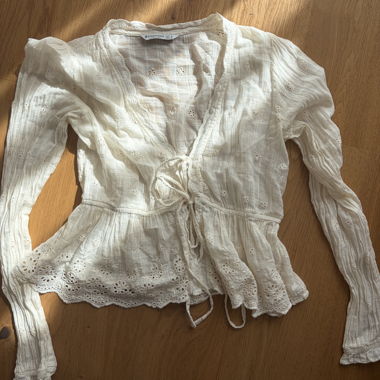 Blusa in pizzo Stradivarius
