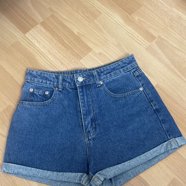 Ladies denim shorts