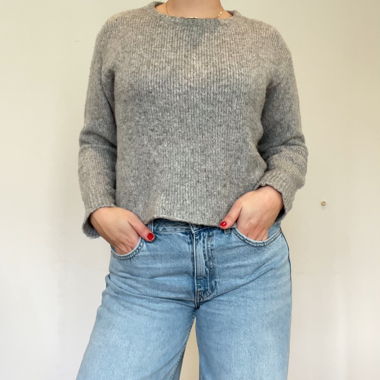 grauer warmer Pullover