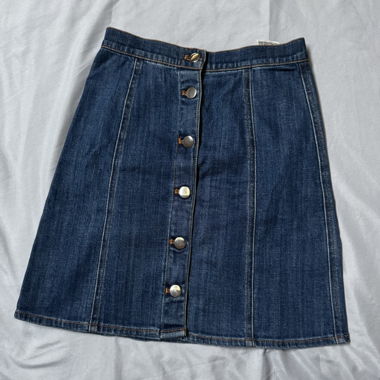 Buttoned Denim Skirt