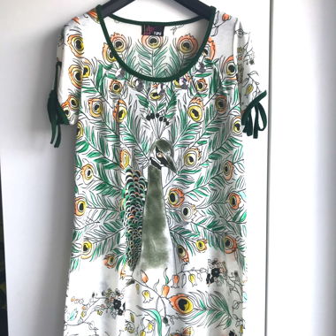 Yumi-Top mit Pfauenmuster