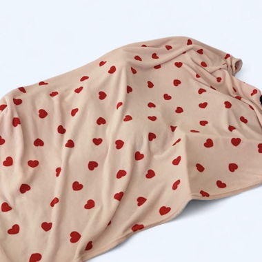 Coperta / scialle con cuori XXL