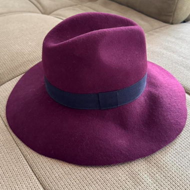 burgundy wool felt hat