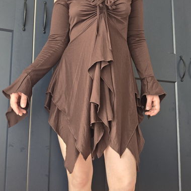 Robe marron asymétrique