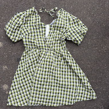 Robe à manches bouffantes à carreaux
