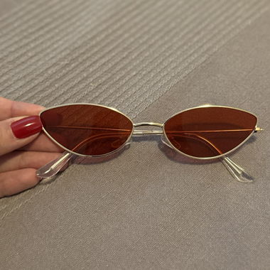 Cat eye red lens sunnies