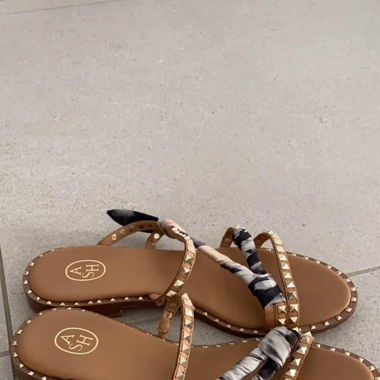 Ash Sandalen