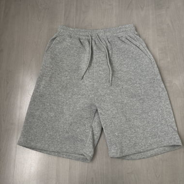 Graue kurze Hose