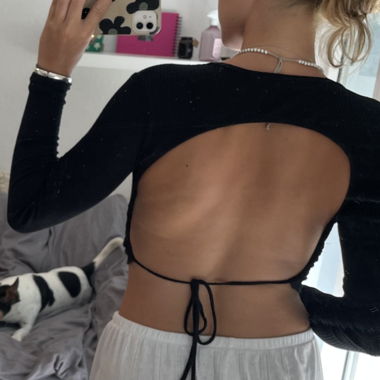 Langarmshirt (offener Rücken)
