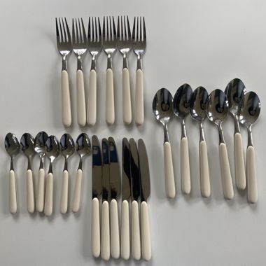 Stainless steel cutlery set