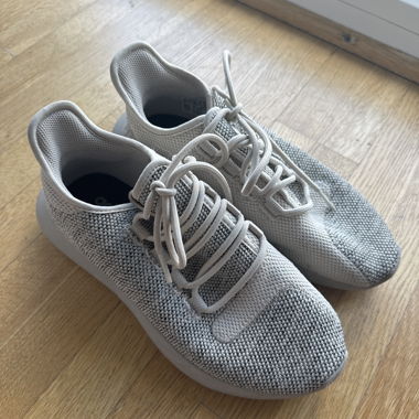 Adidas Tubular beige