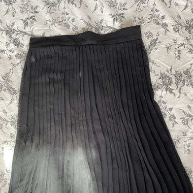Chiffon pleated skirt