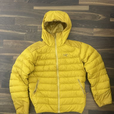 Arc’teryx down jacket good for hiking 