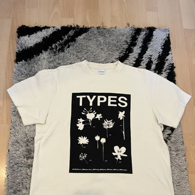 T-shirt con scritta
