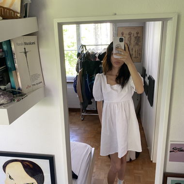 puff-sleeve white dress