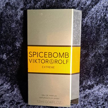 Parfum d'échantillon Spicebomb Extreme Viktor & Rolf