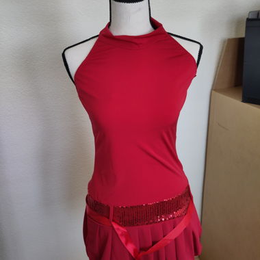 Abito da ballo rosso con paillettes