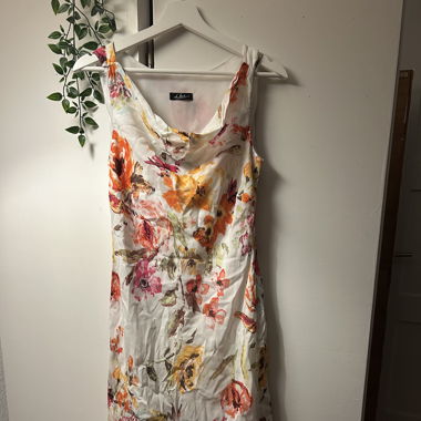 Kleid mit Blumenmuster