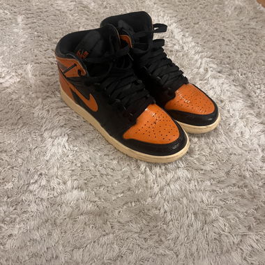 Nike Air Jordan 1 High noir-orange