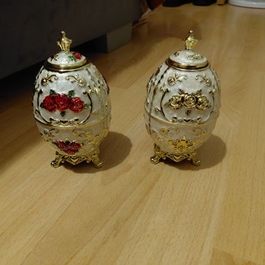 Plastic toothpick holders, set of 2