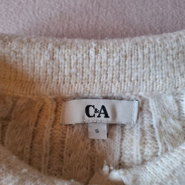 Long sleeve wool sweater