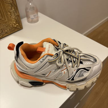 Balenciaga Sneaker weiss und orange