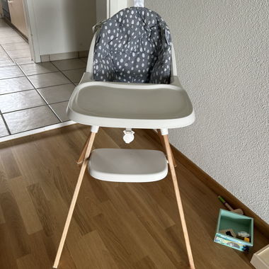 twistshake high chair