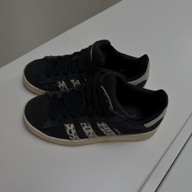 Sneaker Adidas Campus neri con stampa leopardata