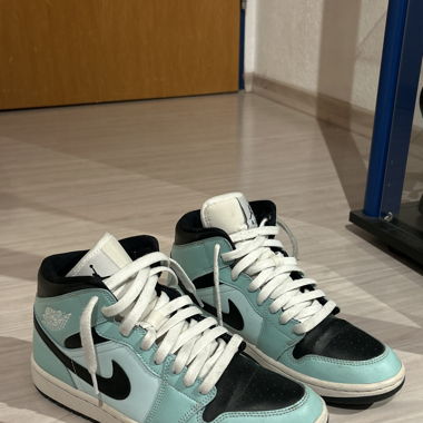 Jordan 1's Blau