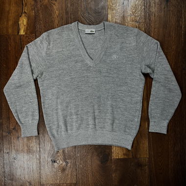Lacoste grauer V-Pullover