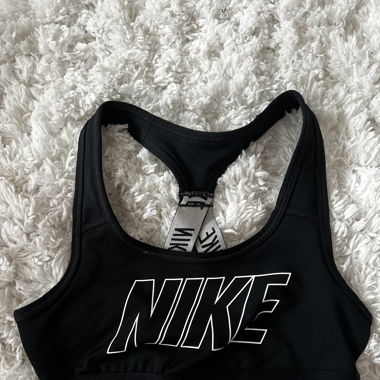Black Nike sports bra