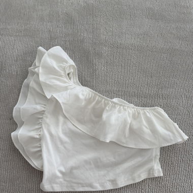 Weisses One-Shoulder Top