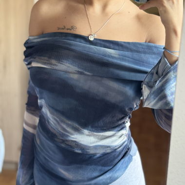 Blauer Bardot-Top