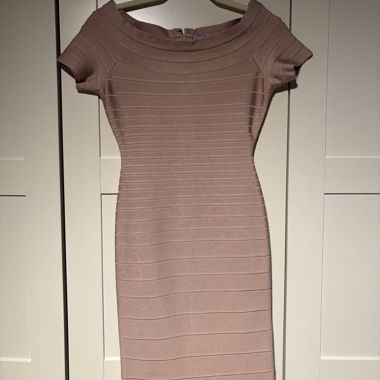 Hervé Léger Kleid