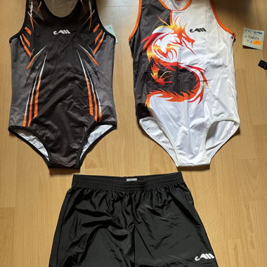 Set aus Trikot und Shorts