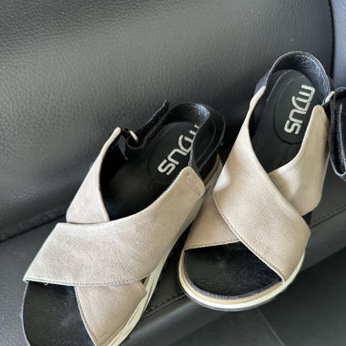 Sandalen Grösse 39